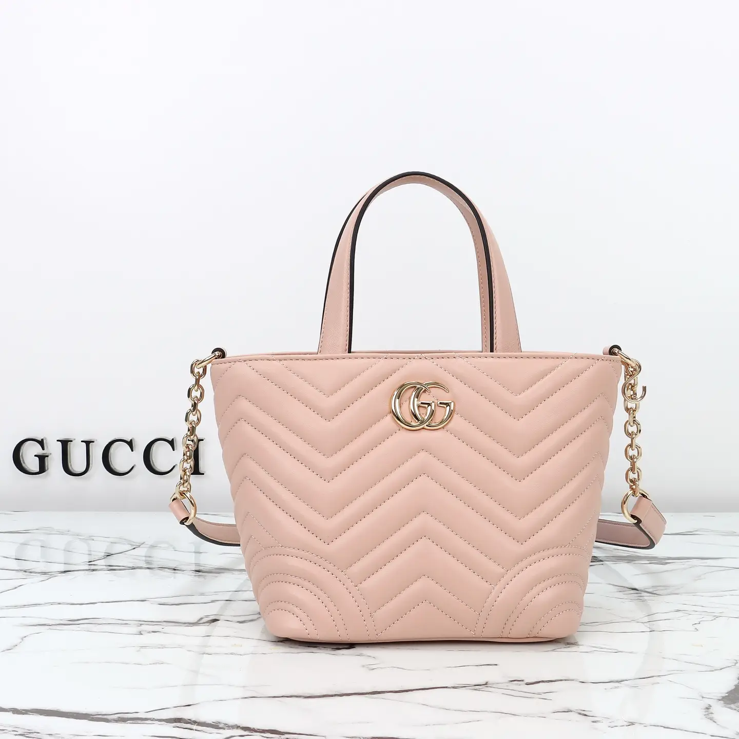 Gucci， Original leather, model number 847386 Pink leather size