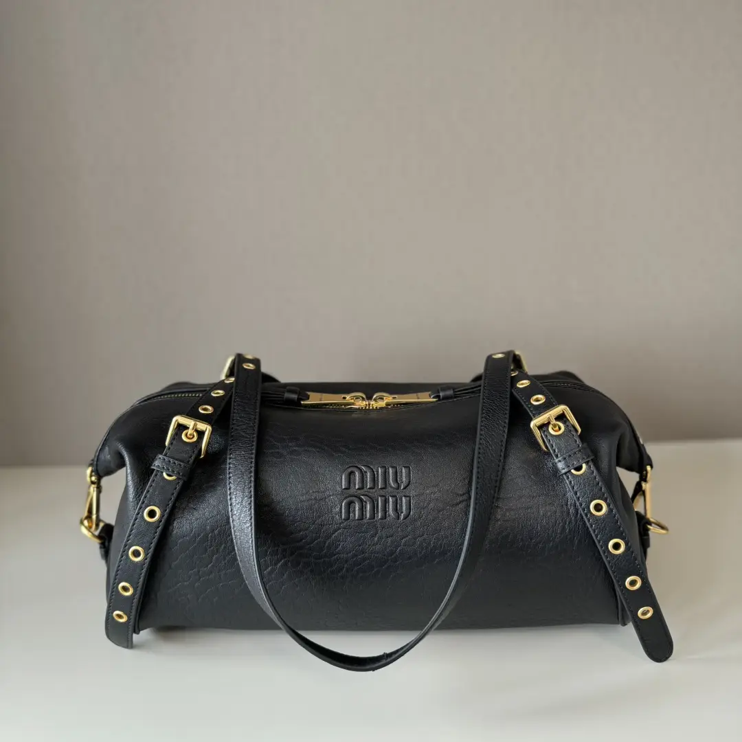 5BB002 MIU25 New Product Explosive Single Shoulder Underarm Bag, Made of Imported Leather, Soft Leather