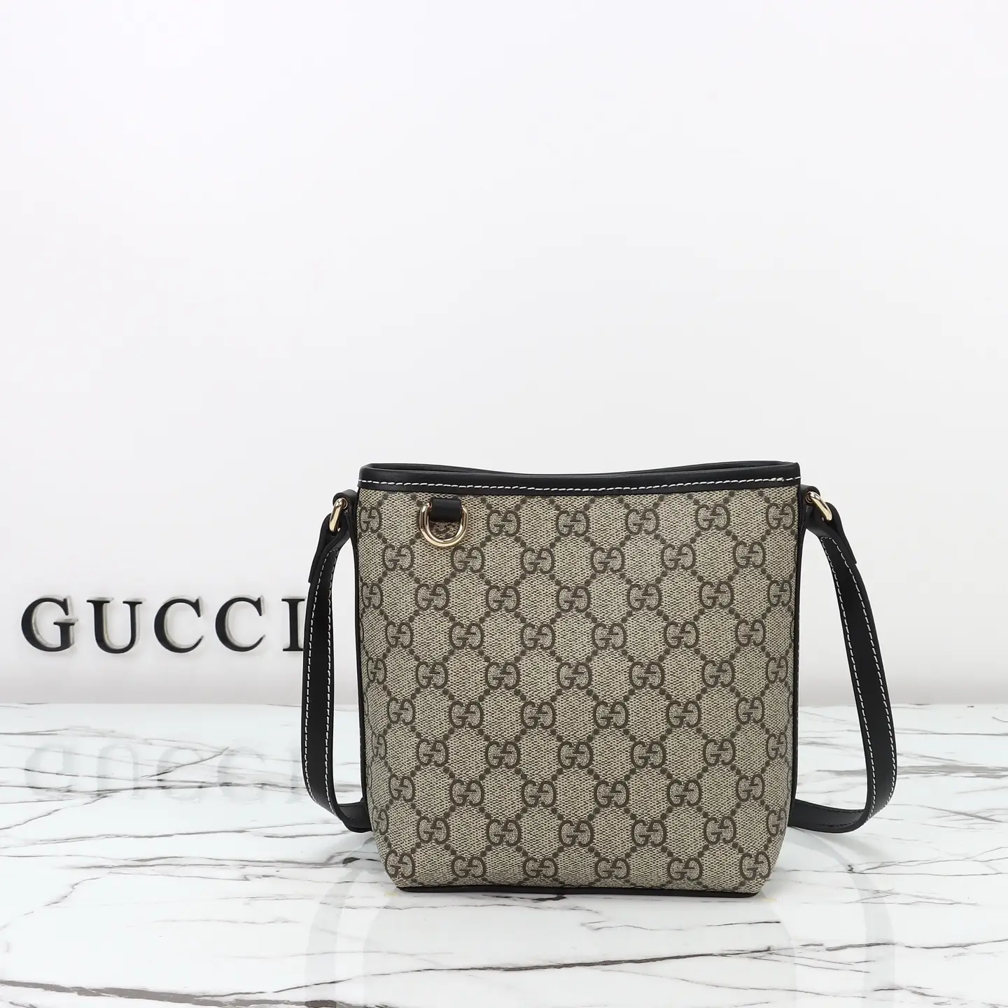 Gucci， Original leather, model number 847090 Apricot grams Size: Width 14