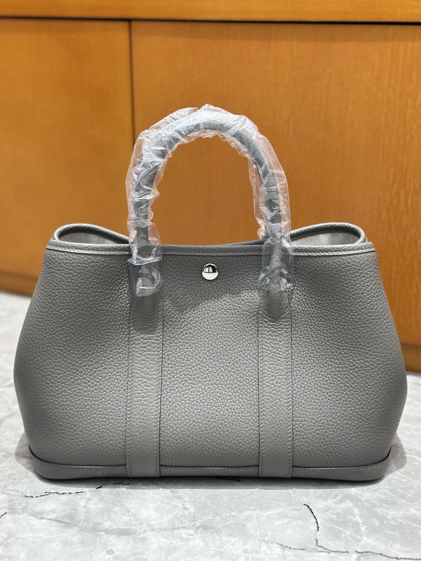 30cm
Garden bag full leather real shot ❤️ Accumulated rain, cloud dust
Commuting out of the street is very suitable!! full