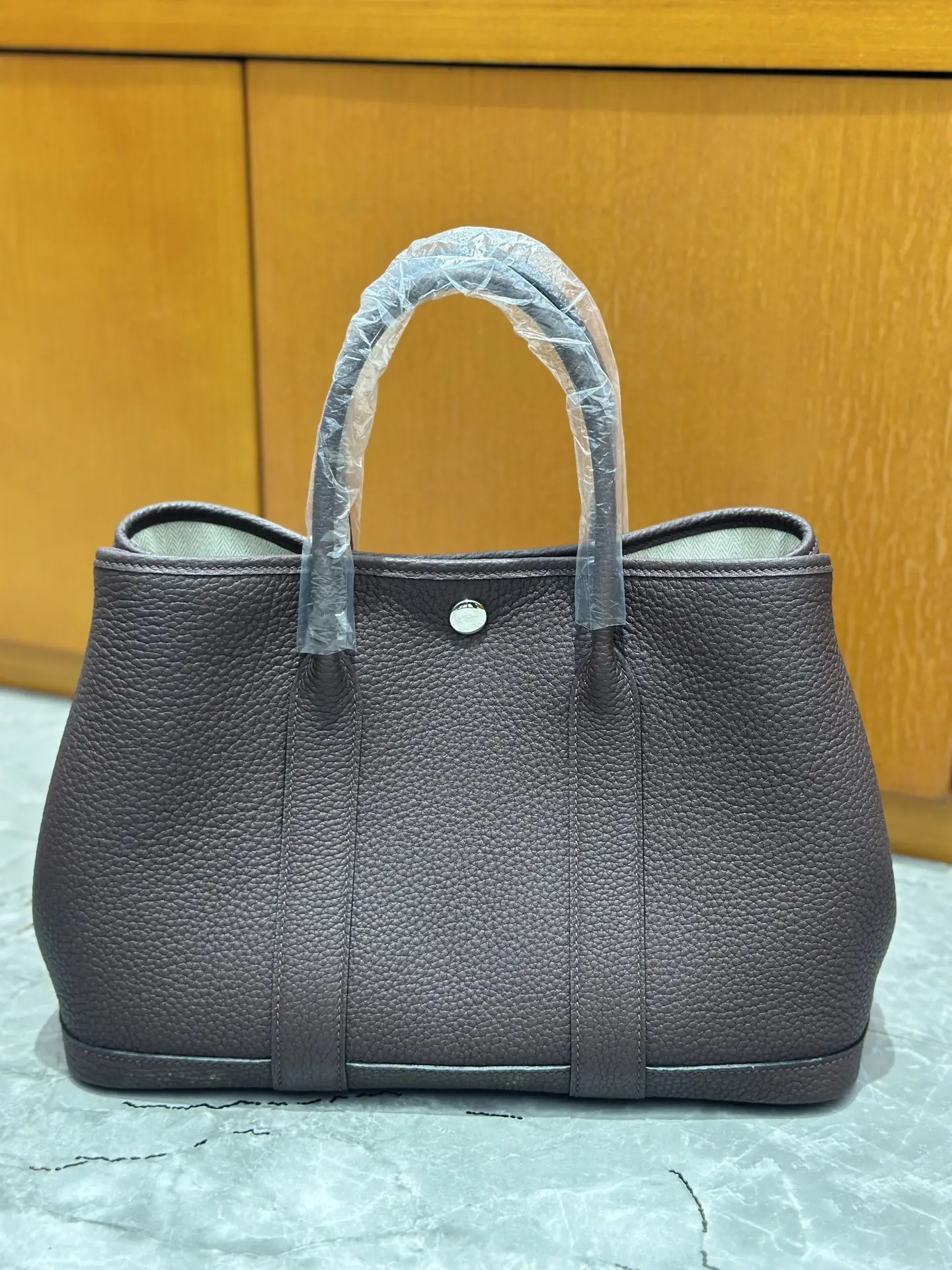 30cm
Garden bag full leather real shot ❤️ Ma'anhong
Commuting out of the street is very suitable!! Full of height