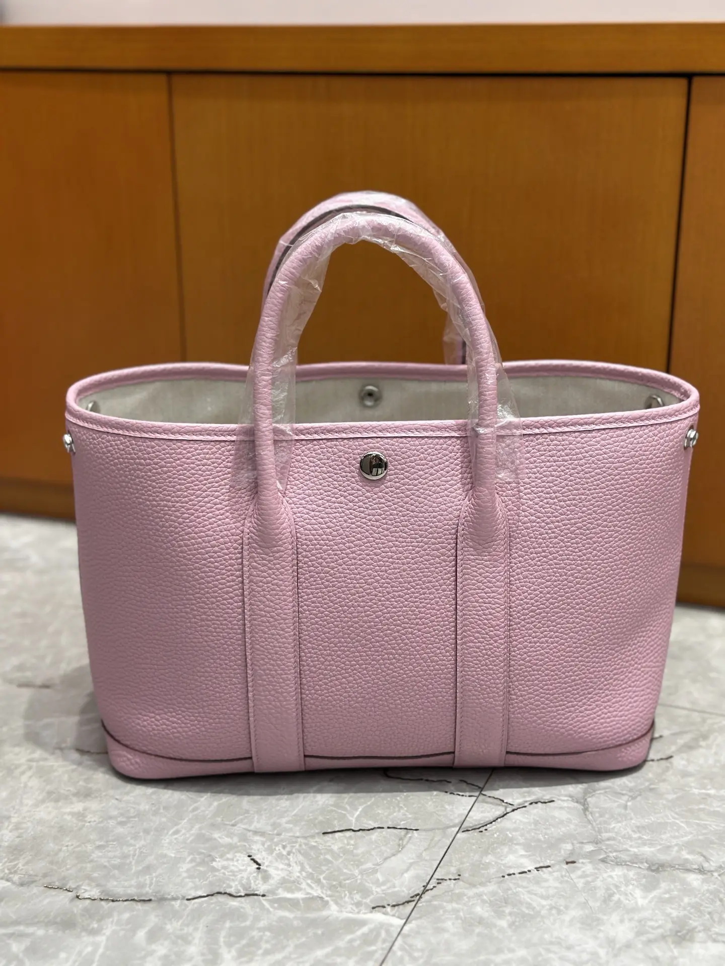 30cm
Garden bag full leather new color ❤️ Mallow 
Commuting out of the street is very suitable!! full
