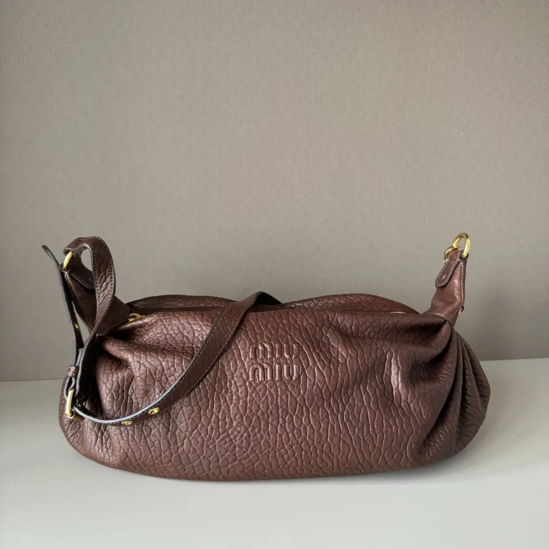 5BB001 MIU25 New Product Explosive Single Shoulder Crossbody Bag, Made of Imported Leather, Soft Leather