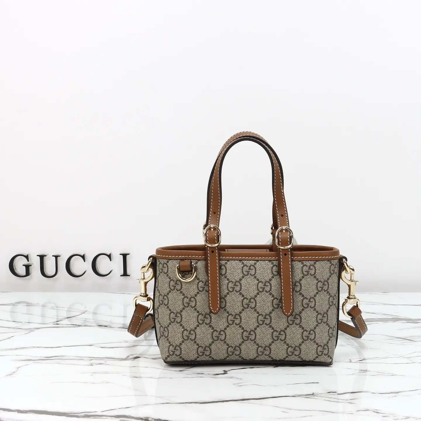 Gucci， Original leather, style 855491 Brown Size: Width 17