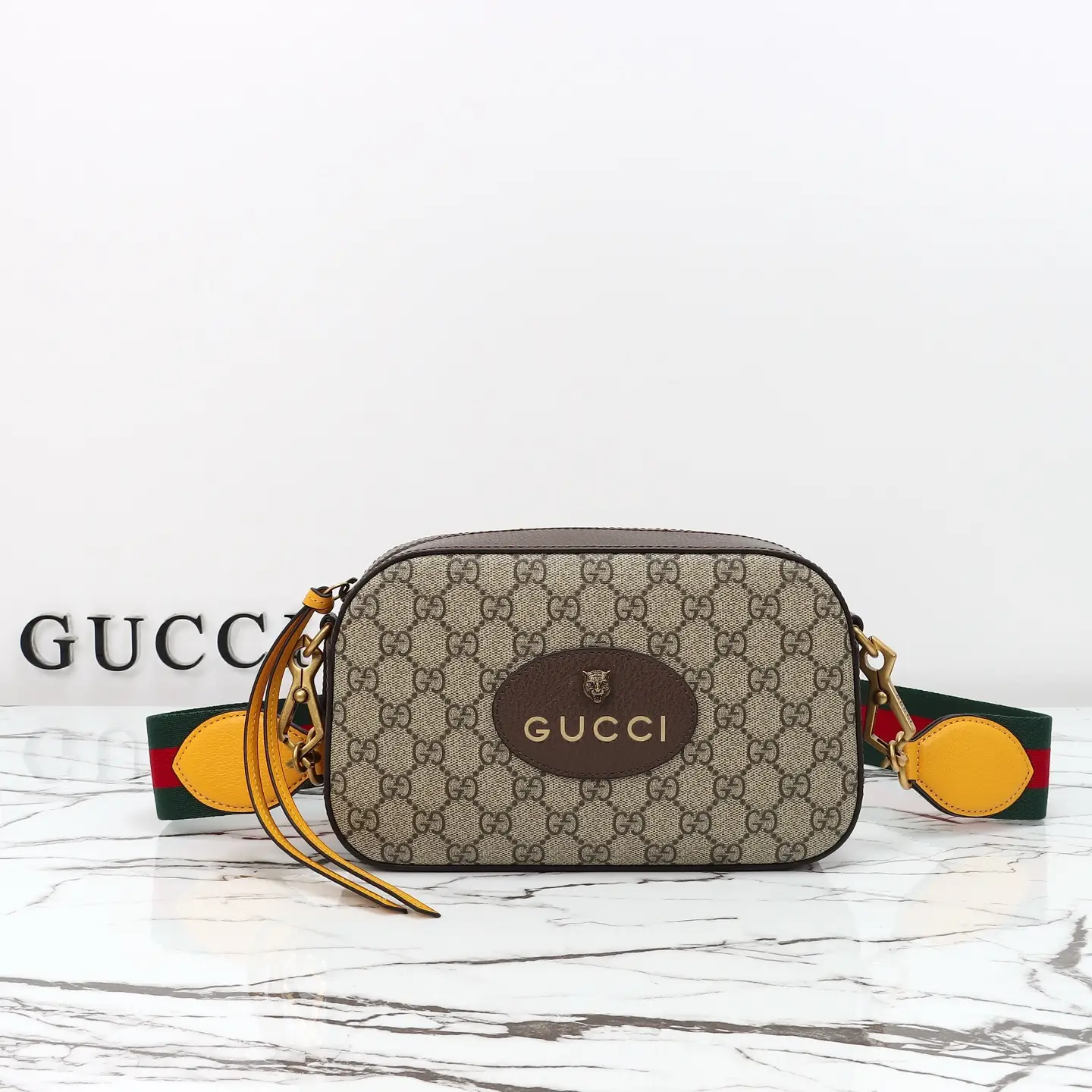 Gucci， Original leather, model number 476466 Apricot coffee size: 24x wide