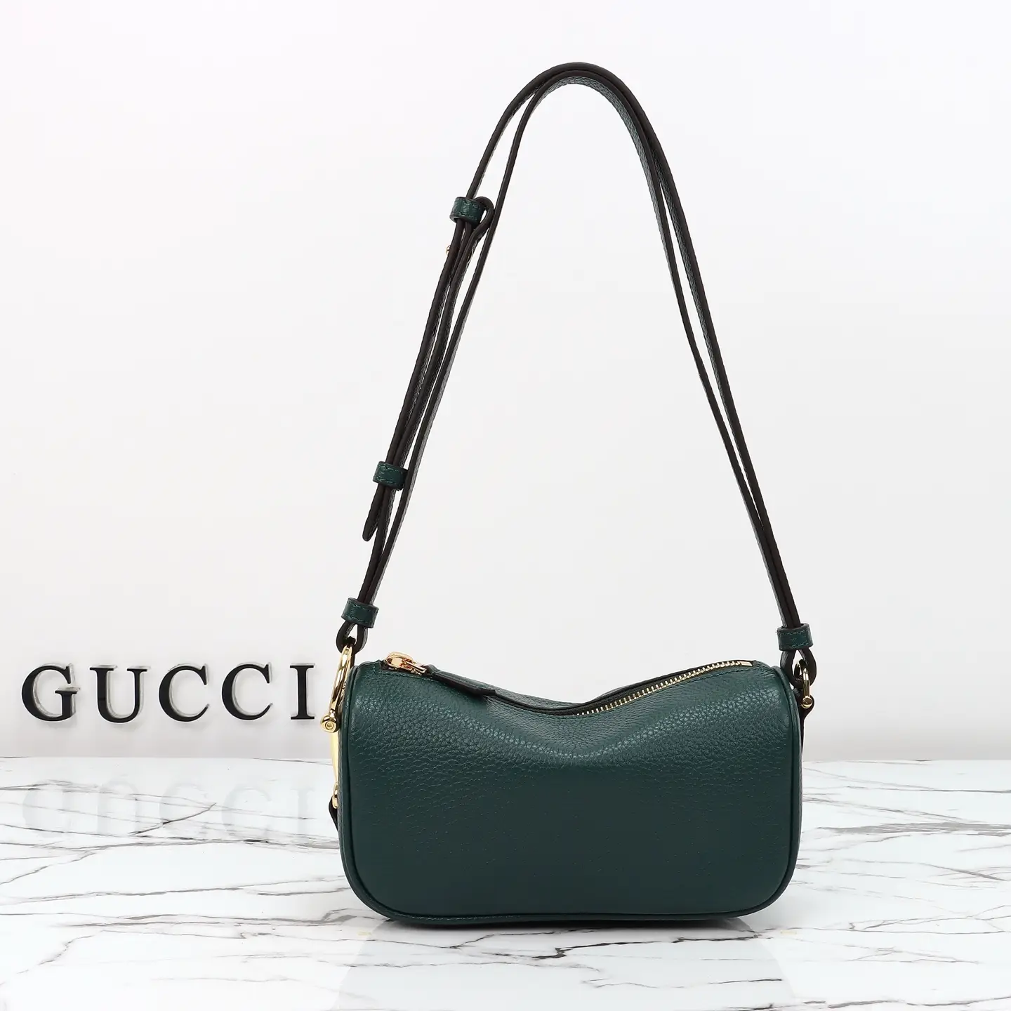 Gucci， Original leather, model number 860784, dark green leather size: width 19
