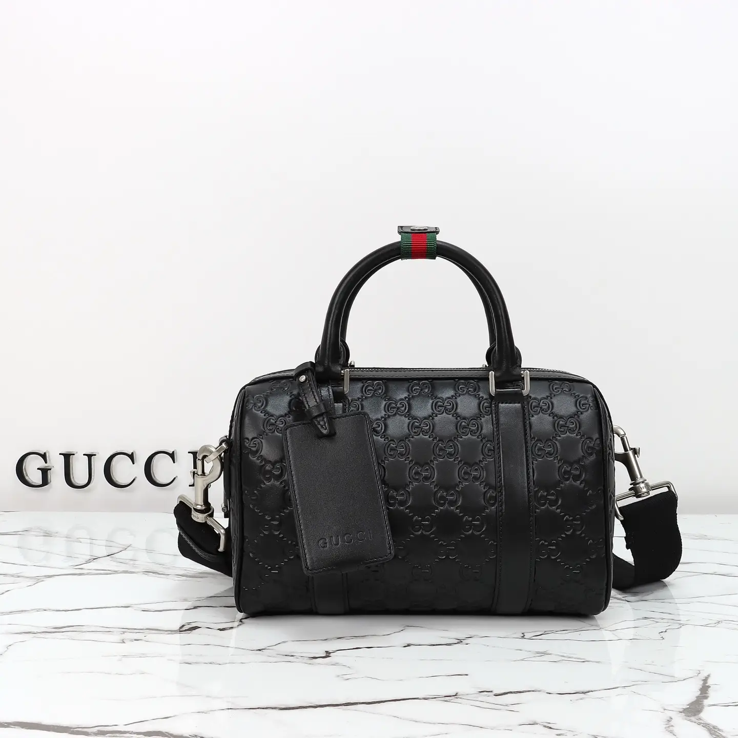 Gucci， Original leather, model number 855789 grams press