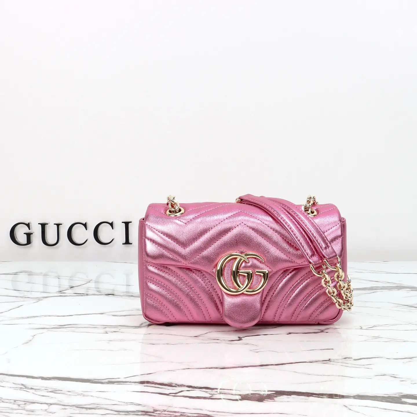 Gucci， Original leather, model number 837280 glossy powder