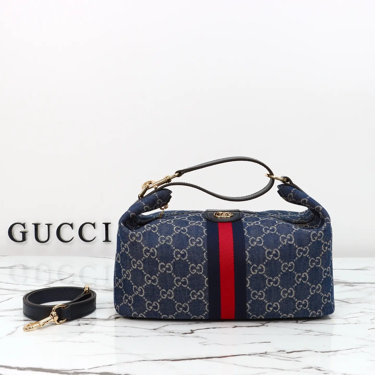 Gucci， Original leather, style 857799 blue denim size: width 27