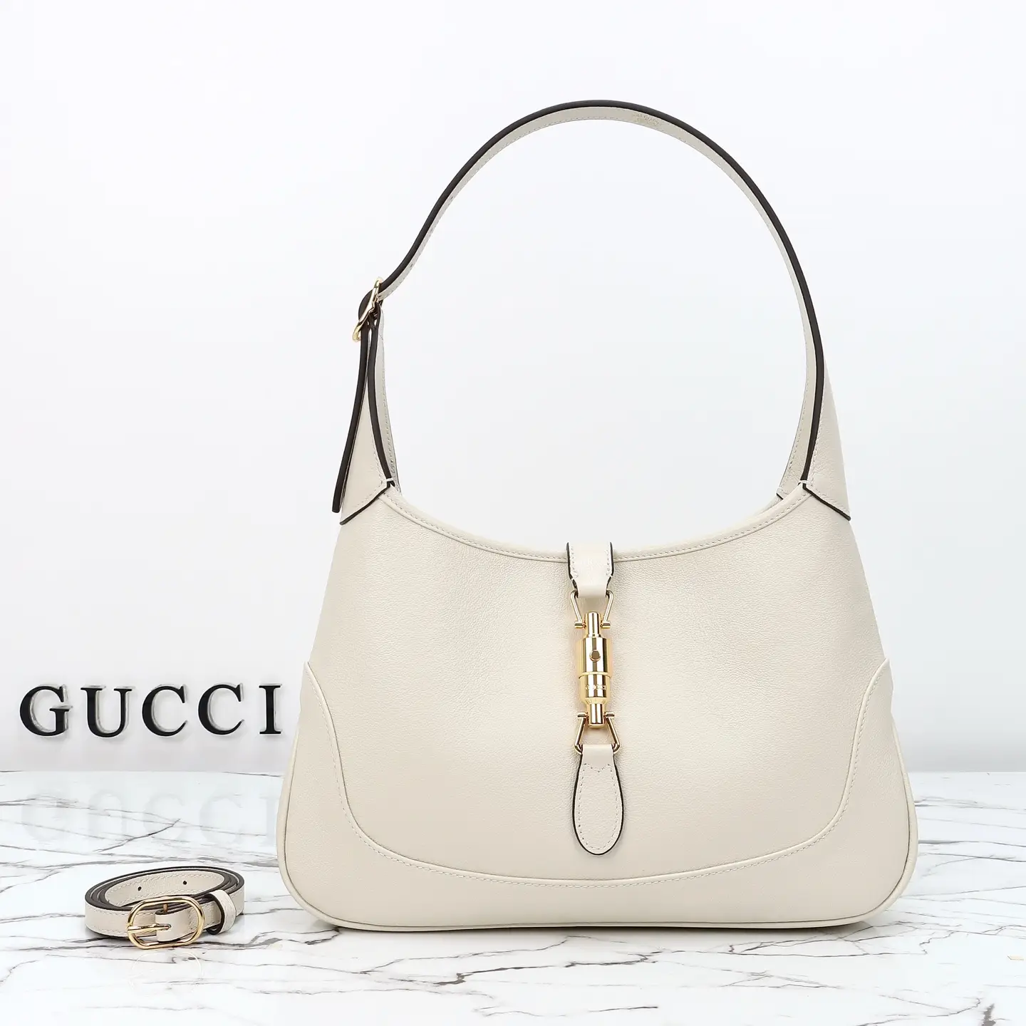 Gucci， Original leather, model number 863136 white/sheepskin, inner dimensions