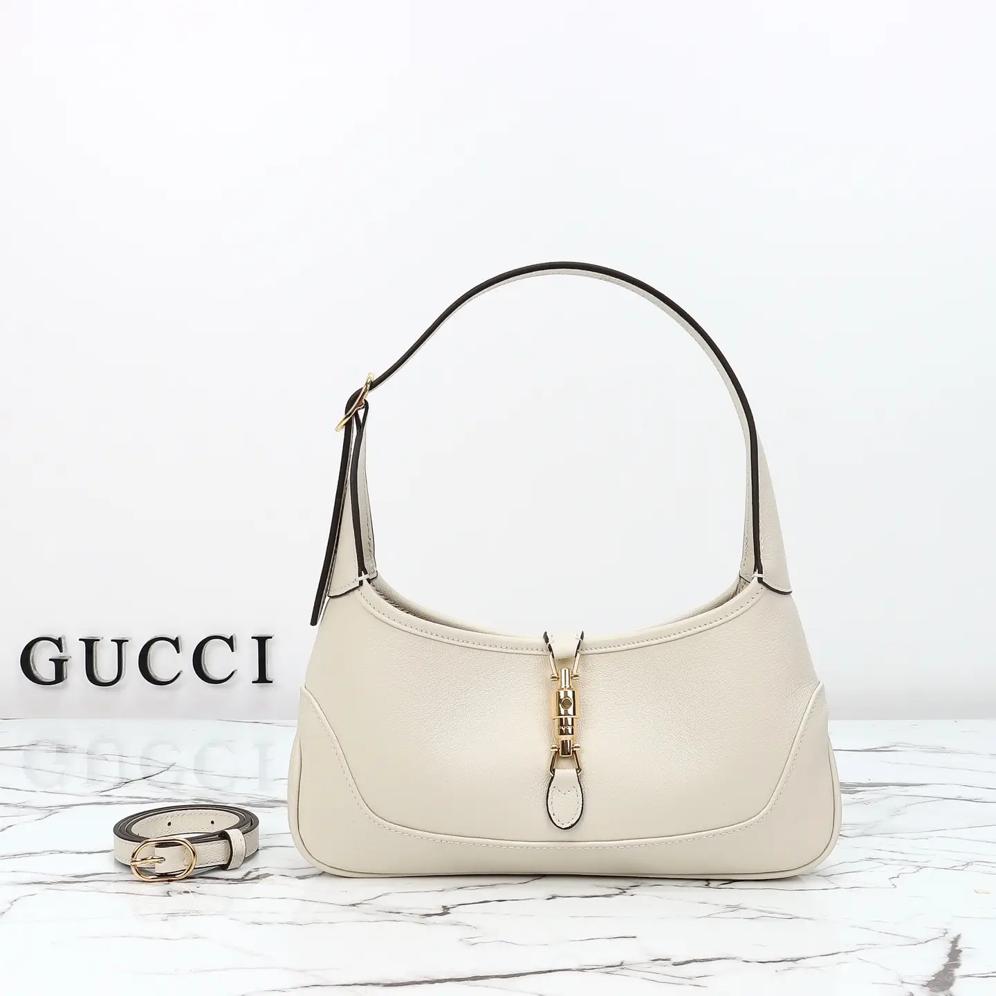Gucci， Original leather, model number 863137, white/sheepskin, inner dimensions