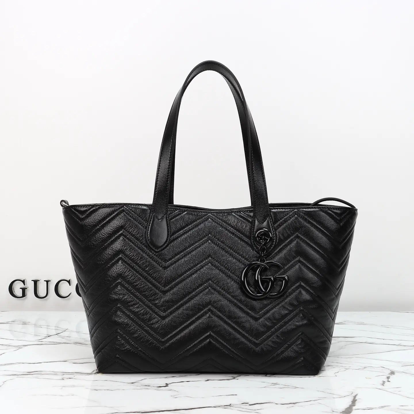 Gucci， Original leather, model number 855279 grams leather size