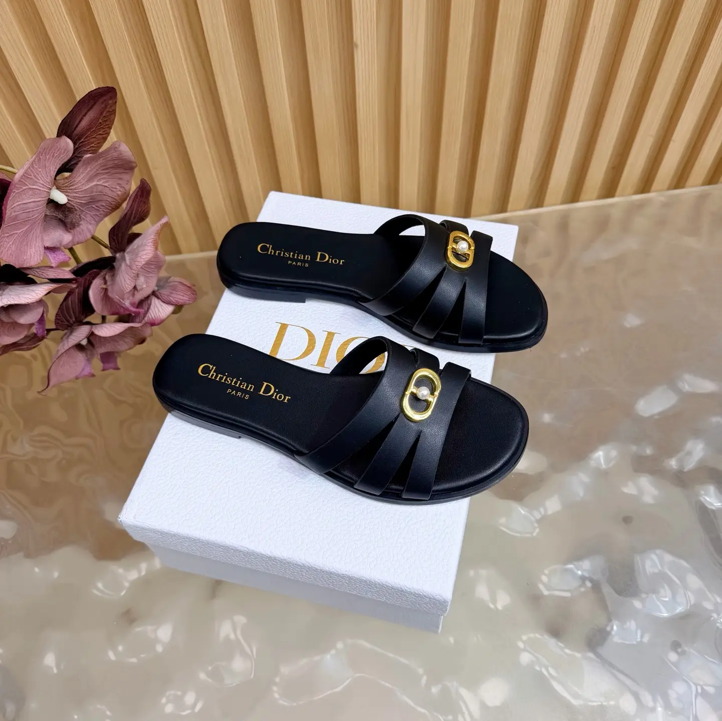 DIOR 2026 Spring/Summer New Product D-Button Hardware Slippers High Heels
——