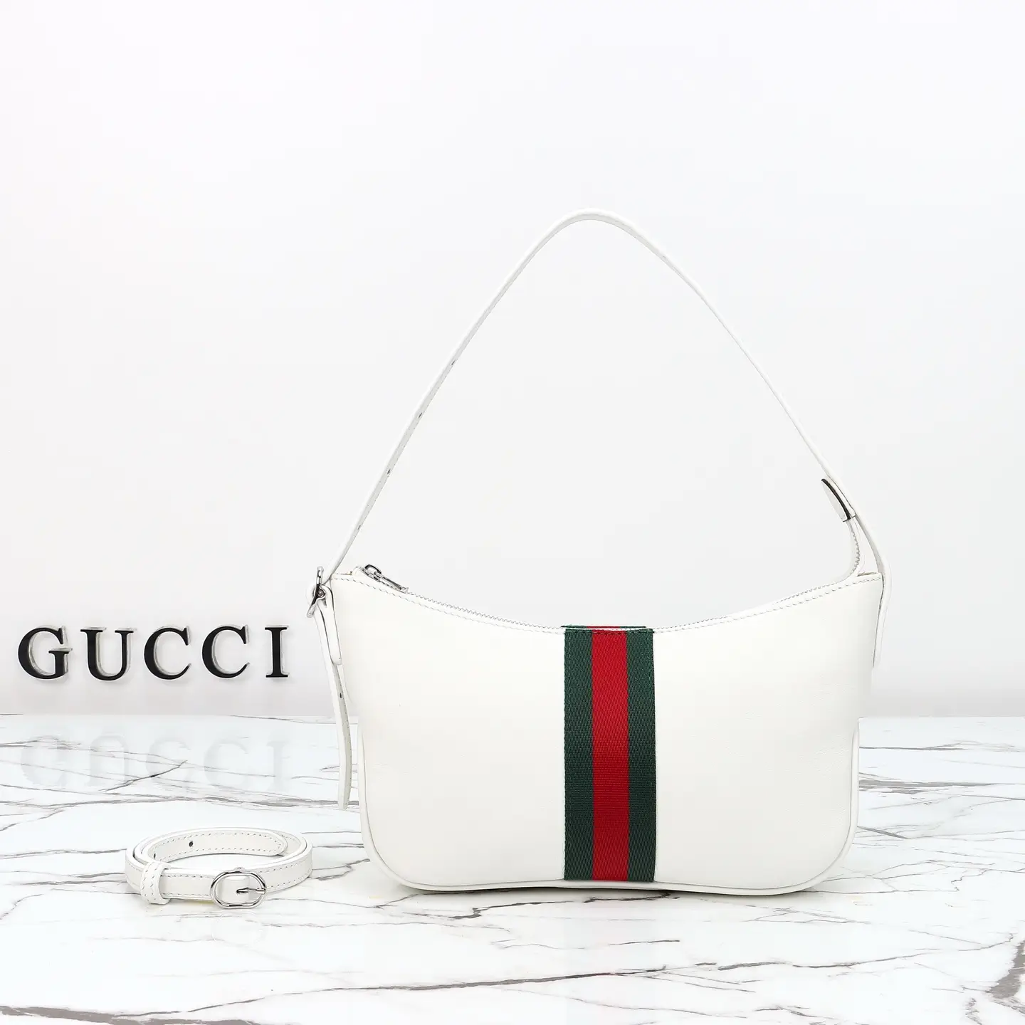 Gucci， Original leather, model number 863406 white leather