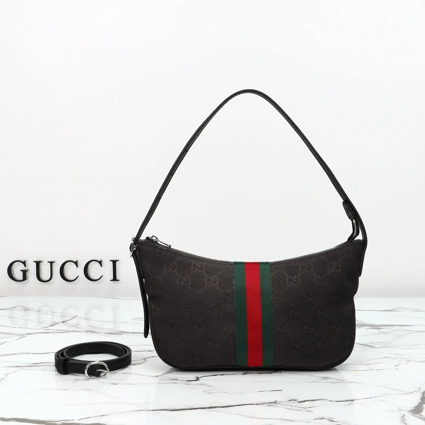 Gucci， Original leather, model number 863406g fabric