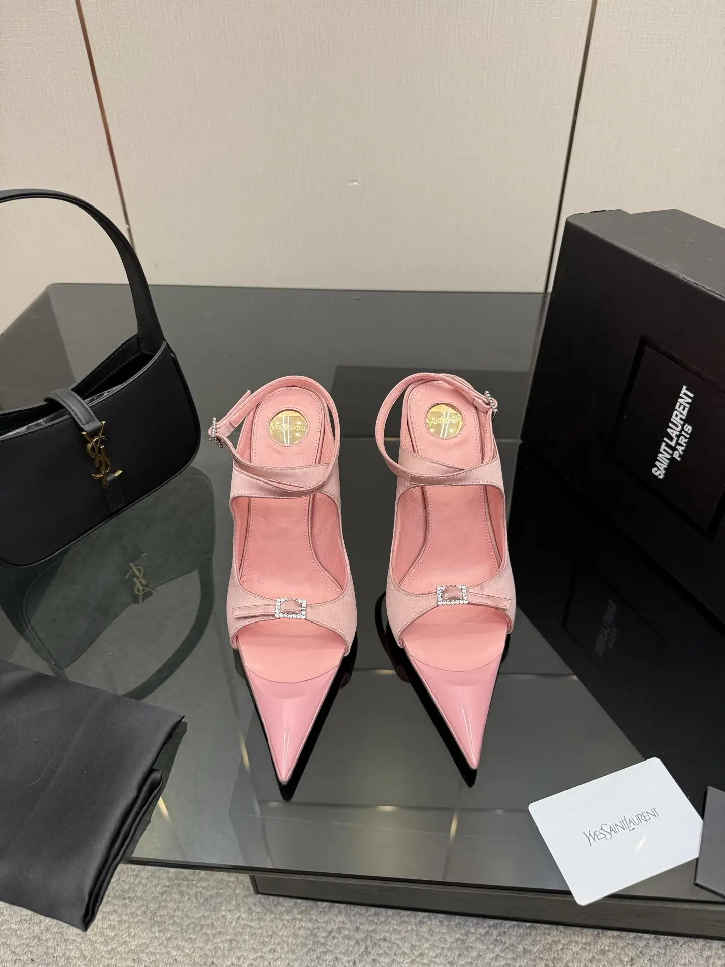 two hundred and ninety
Top Quality Saint Laurent Saint Laurent Lee