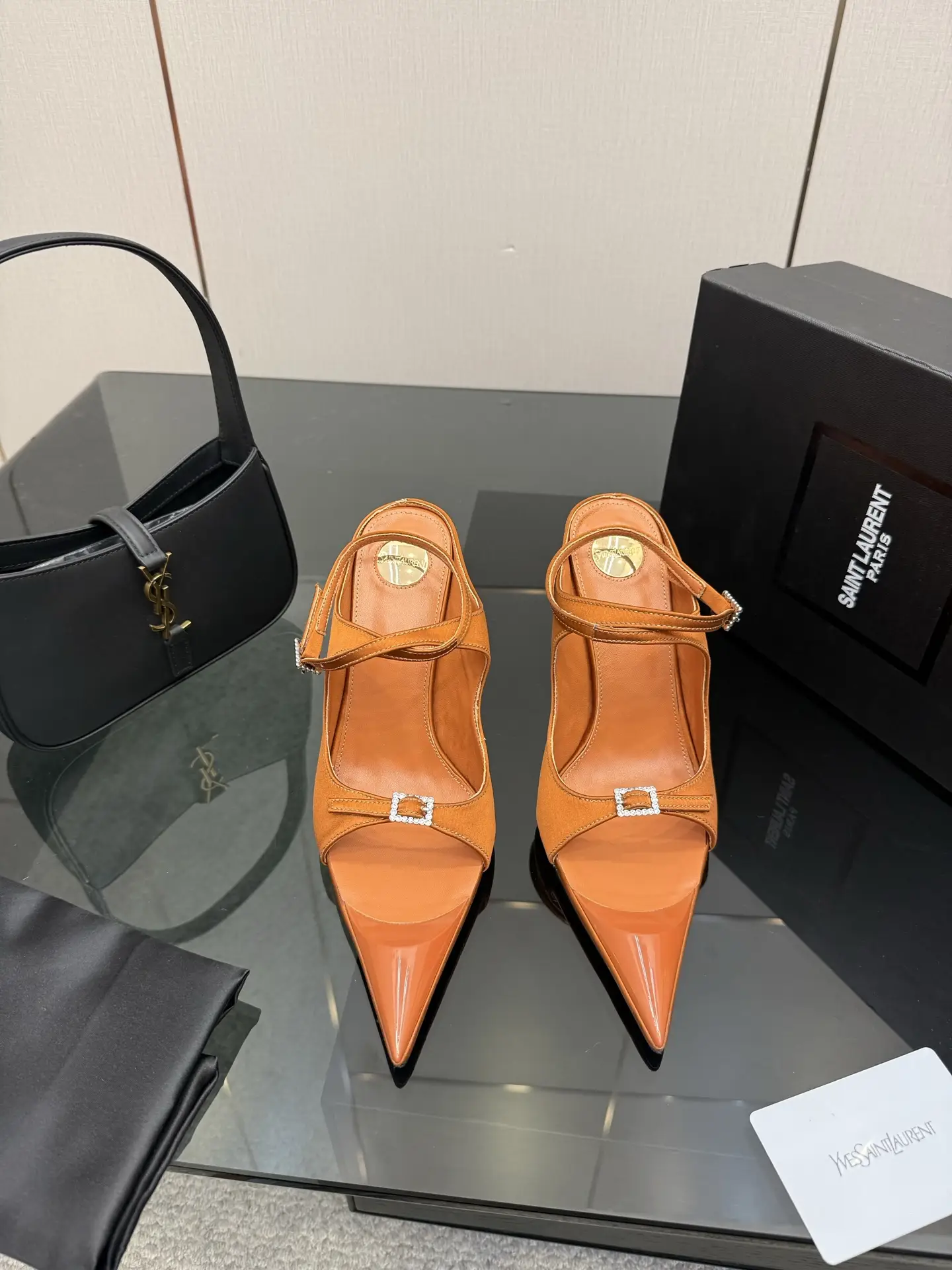 two hundred and ninety
Top Quality Saint Laurent Saint Laurent Lee