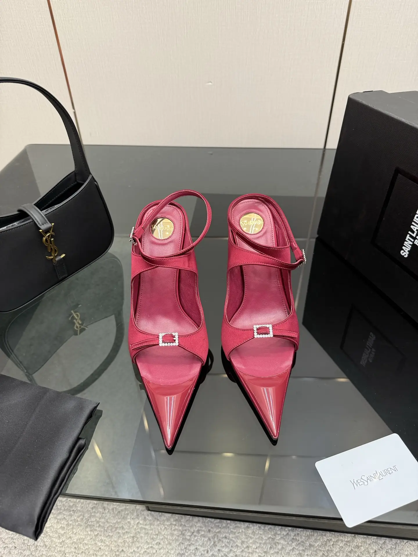two hundred and ninety
Top Quality Saint Laurent Saint Laurent Lee