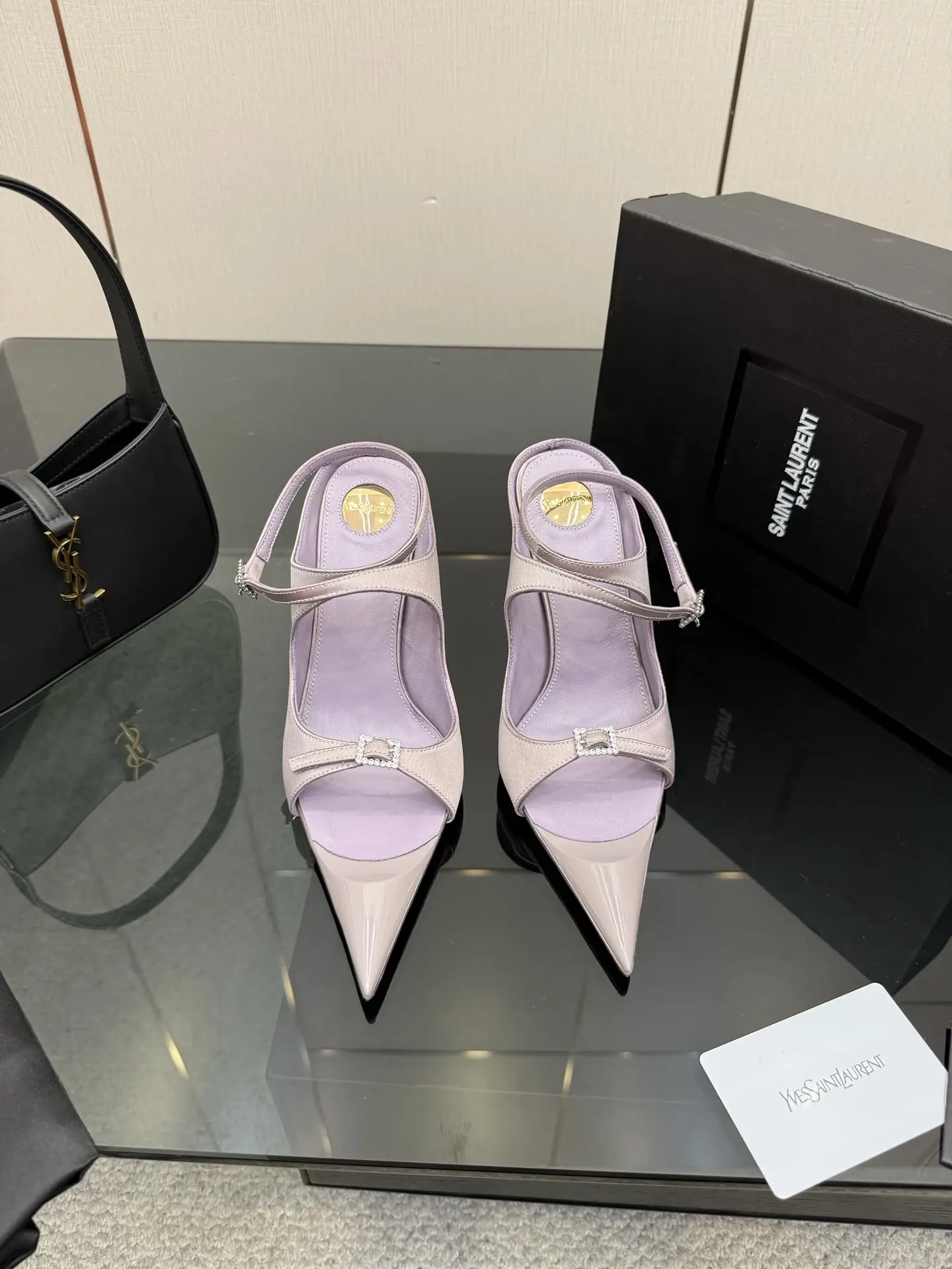 two hundred and ninety
Top Quality Saint Laurent Saint Laurent Lee
