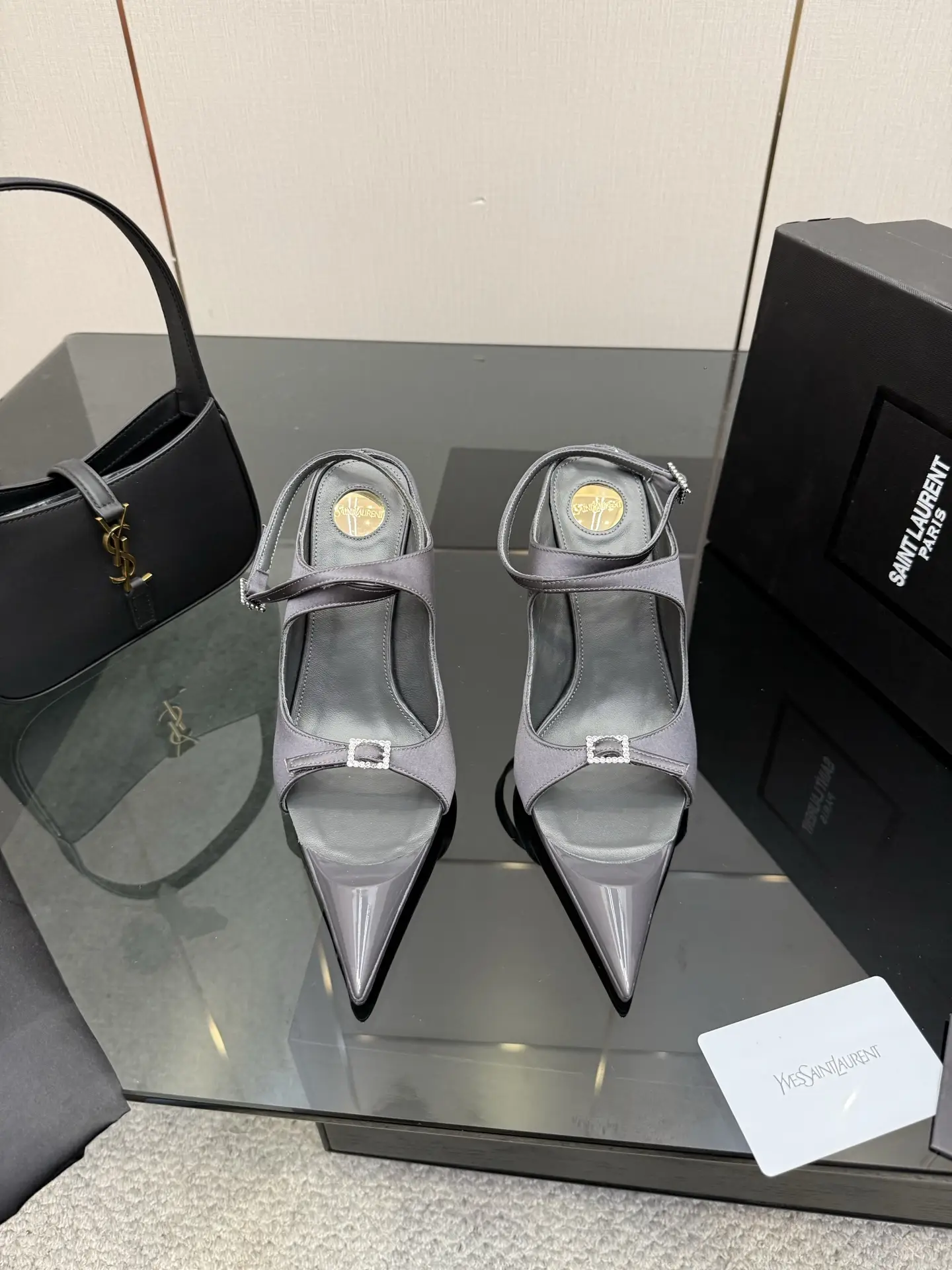 two hundred and ninety
Top Quality Saint Laurent Saint Laurent Lee