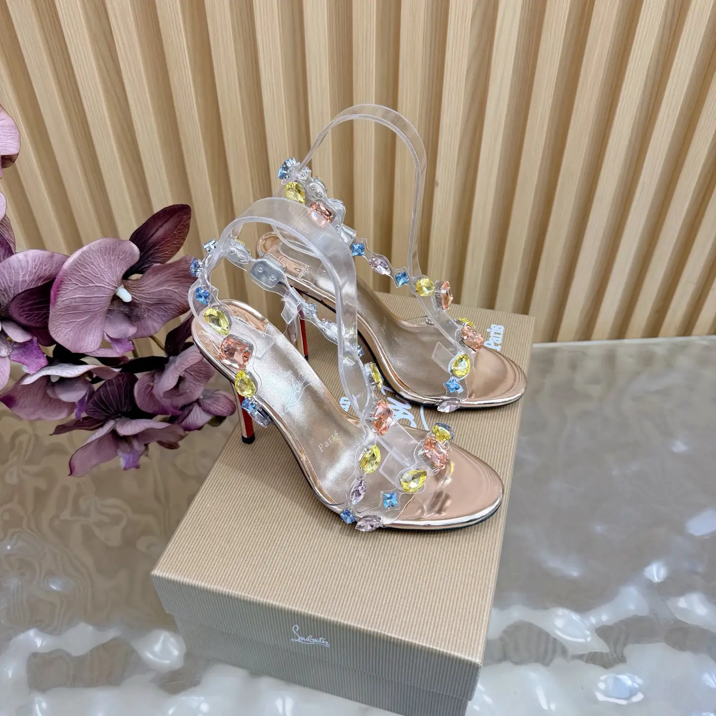 2026 Spring/Summer New Fashion Show Diamond High Heel Sandals
CL red background forever
———